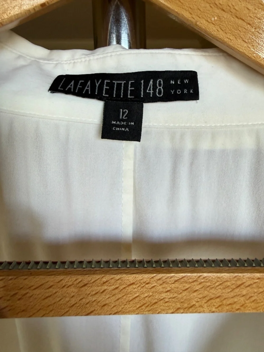 Lafayette 148 White Stretch Cotton Blouse - Ruched Front & Flared Cuffs - Picture 3 of 8